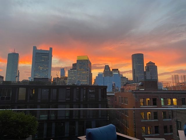 $2,975,000 | 346 Congress Street, Unit 602, Boston, MA 02210