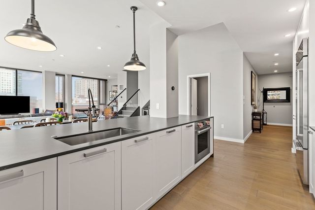 $2,975,000 | 346 Congress Street, Unit 602, Boston, MA 02210
