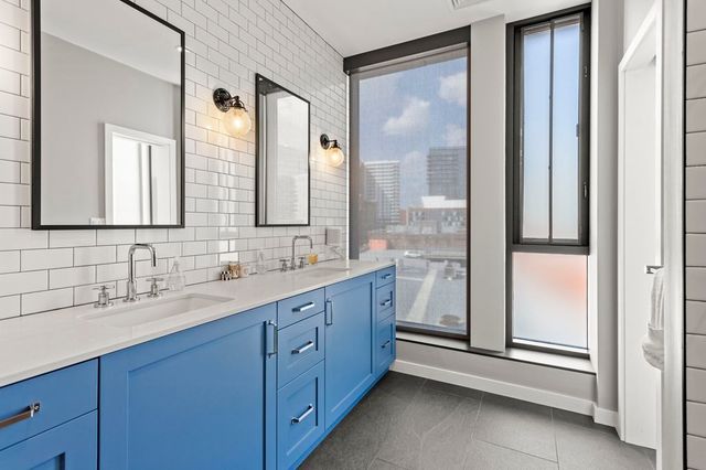 $2,975,000 | 346 Congress Street, Unit 602, Boston, MA 02210