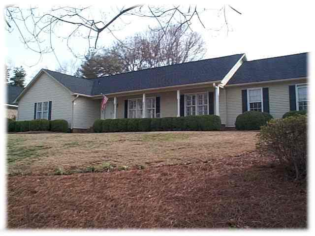 102 Sweetwater Road Greer, SC 29650 - Photo 1 of 12 Gallery Image 1