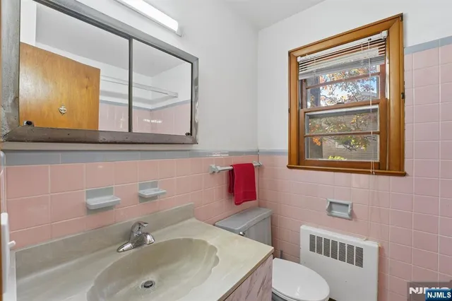 $479,000 | 21 Hawthorne Avenue, Hawthorne, NJ 07506