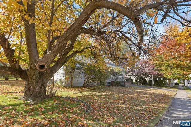 $479,000 | 21 Hawthorne Avenue, Hawthorne, NJ 07506