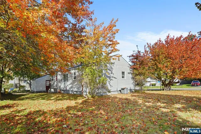 $479,000 | 21 Hawthorne Avenue, Hawthorne, NJ 07506