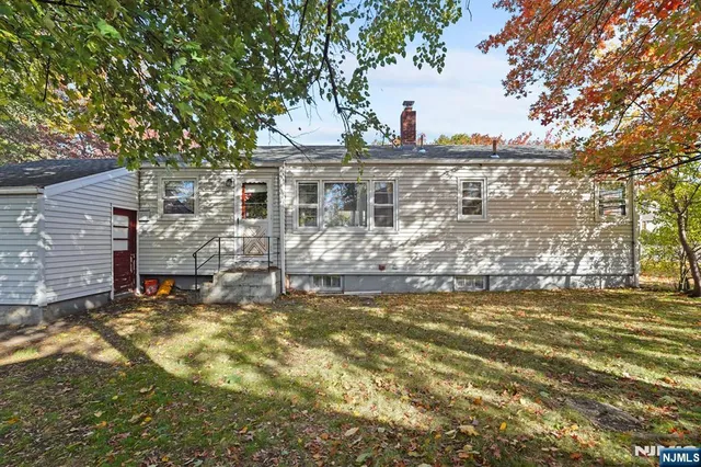 $479,000 | 21 Hawthorne Avenue, Hawthorne, NJ 07506