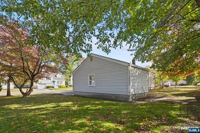 $479,000 | 21 Hawthorne Avenue, Hawthorne, NJ 07506