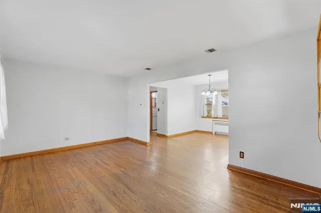 $479,000 | 21 Hawthorne Avenue, Hawthorne, NJ 07506