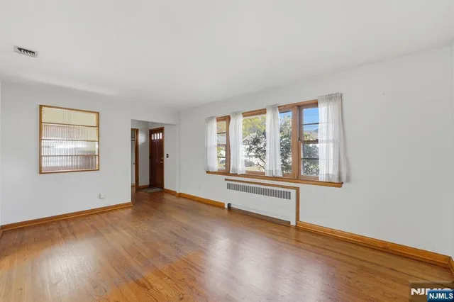 $479,000 | 21 Hawthorne Avenue, Hawthorne, NJ 07506