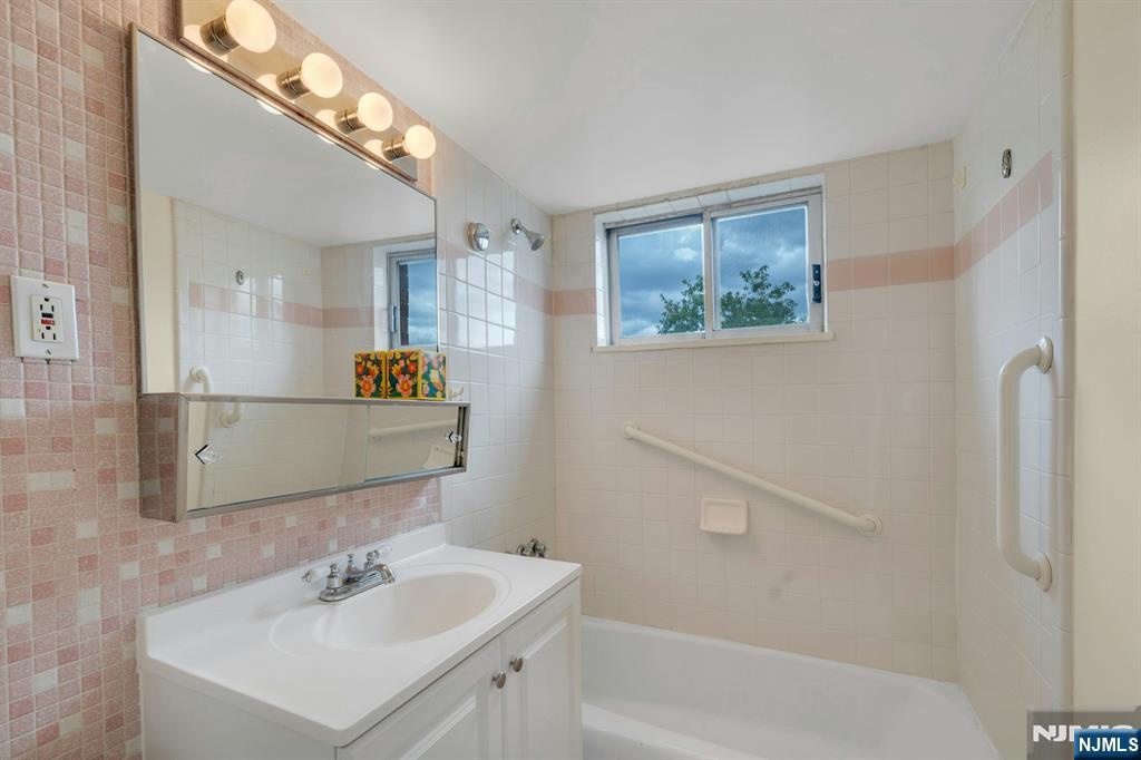 265 Main Street, Unit 209 Ridgefield Park, NJ 07660 - Photo 21 of 24
