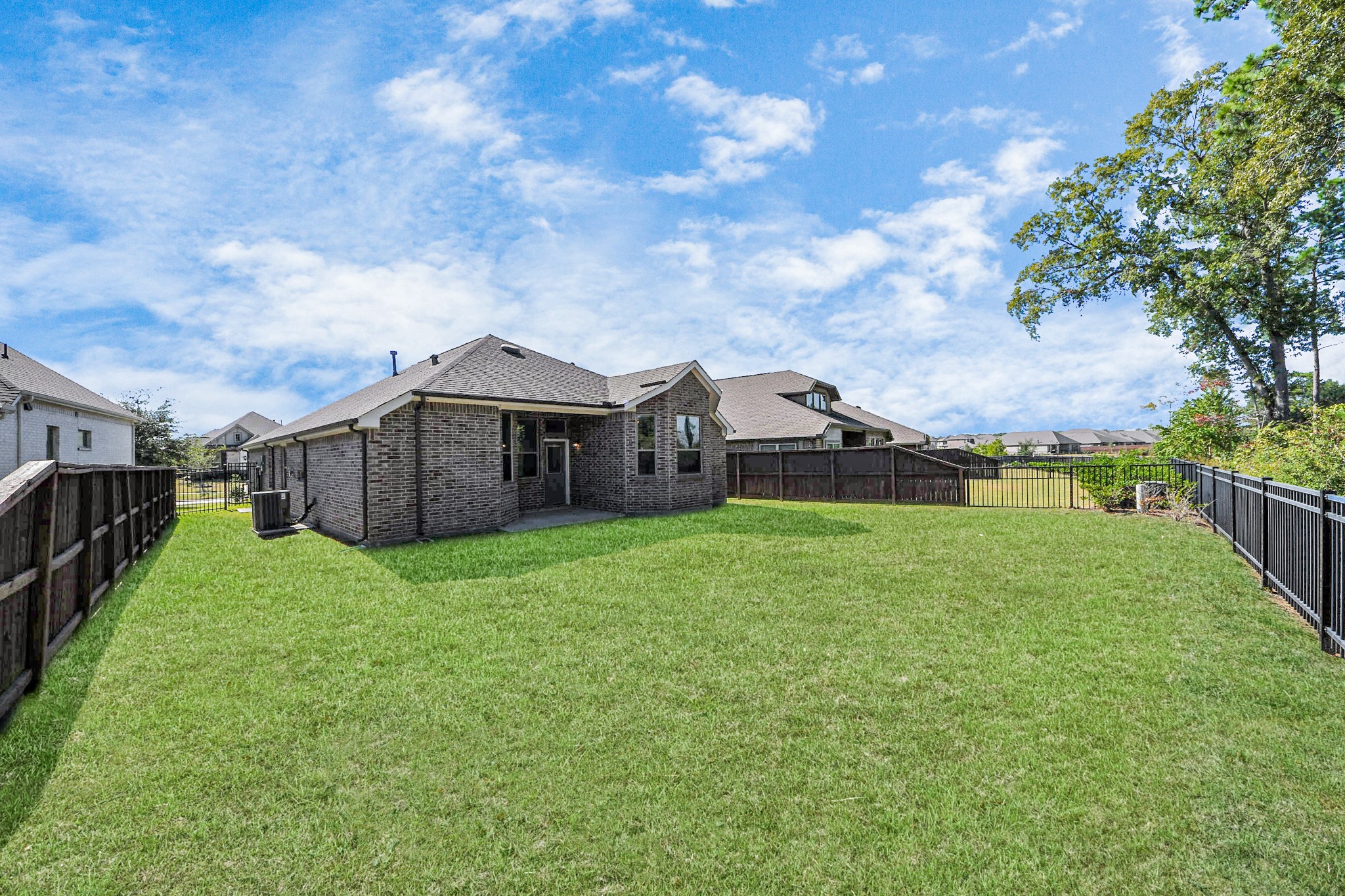 11935 Radura Road Humble, TX 77346 - Photo 4 of 43