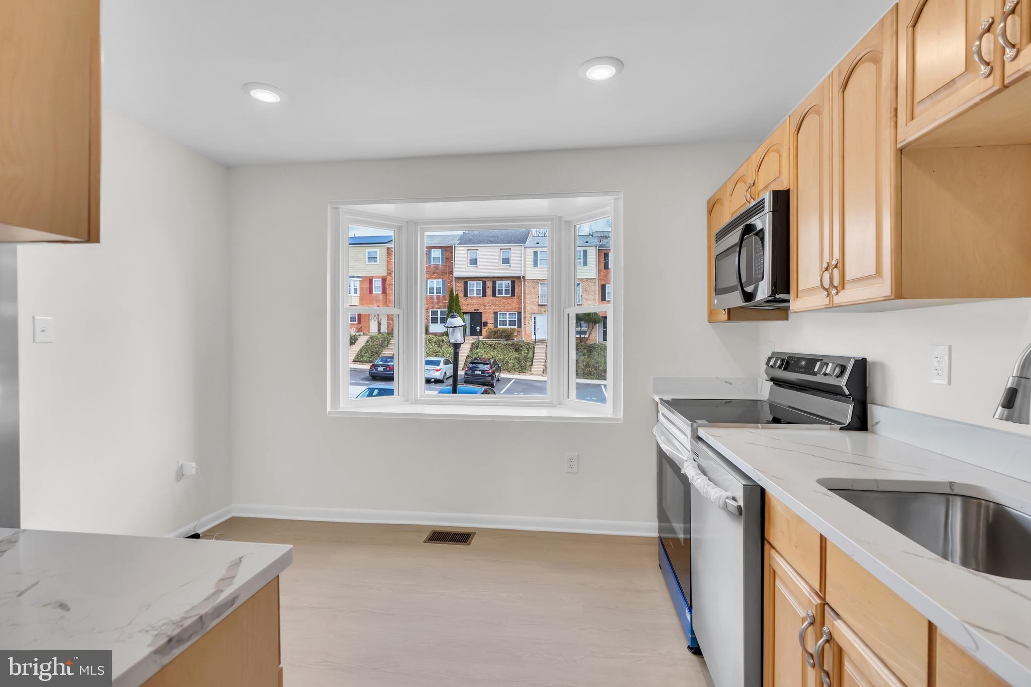 26 Timber Rock Road Gaithersburg, MD 20878 - Photo 5 of 35 Kitchen