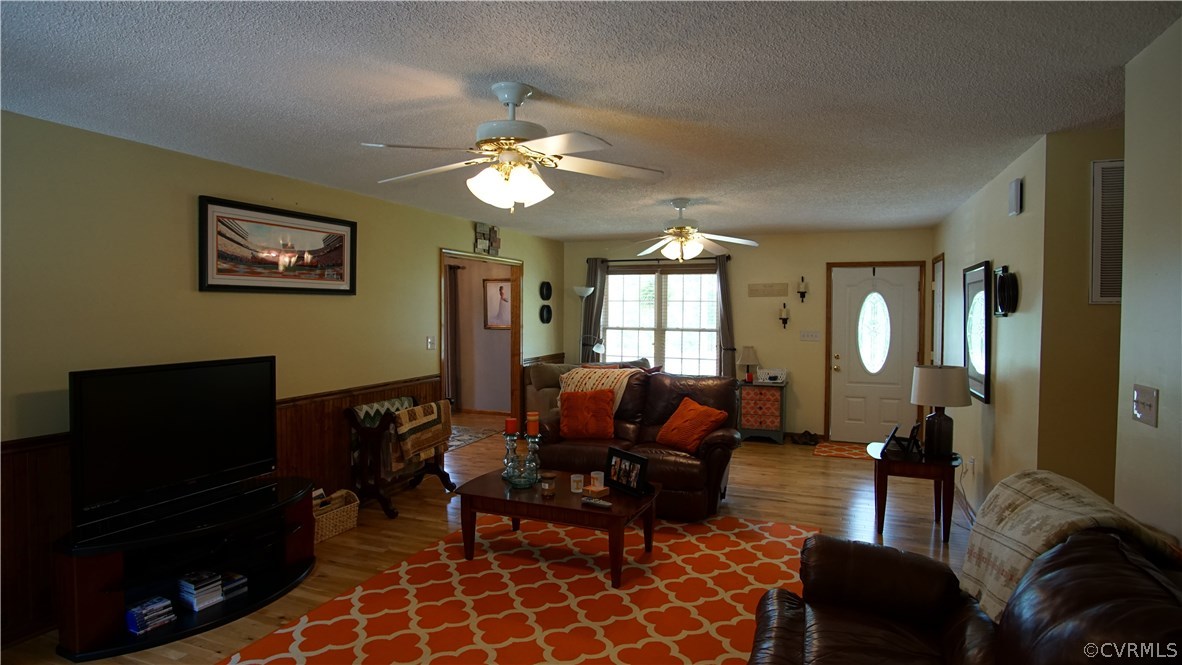 23347 Cabin Point Road Disputanta, VA 23842 - Photo 11 of 30 Gallery Image 11