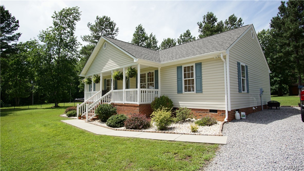 23347 Cabin Point Road Disputanta, VA 23842 - Photo 2 of 30 Gallery Image 2
