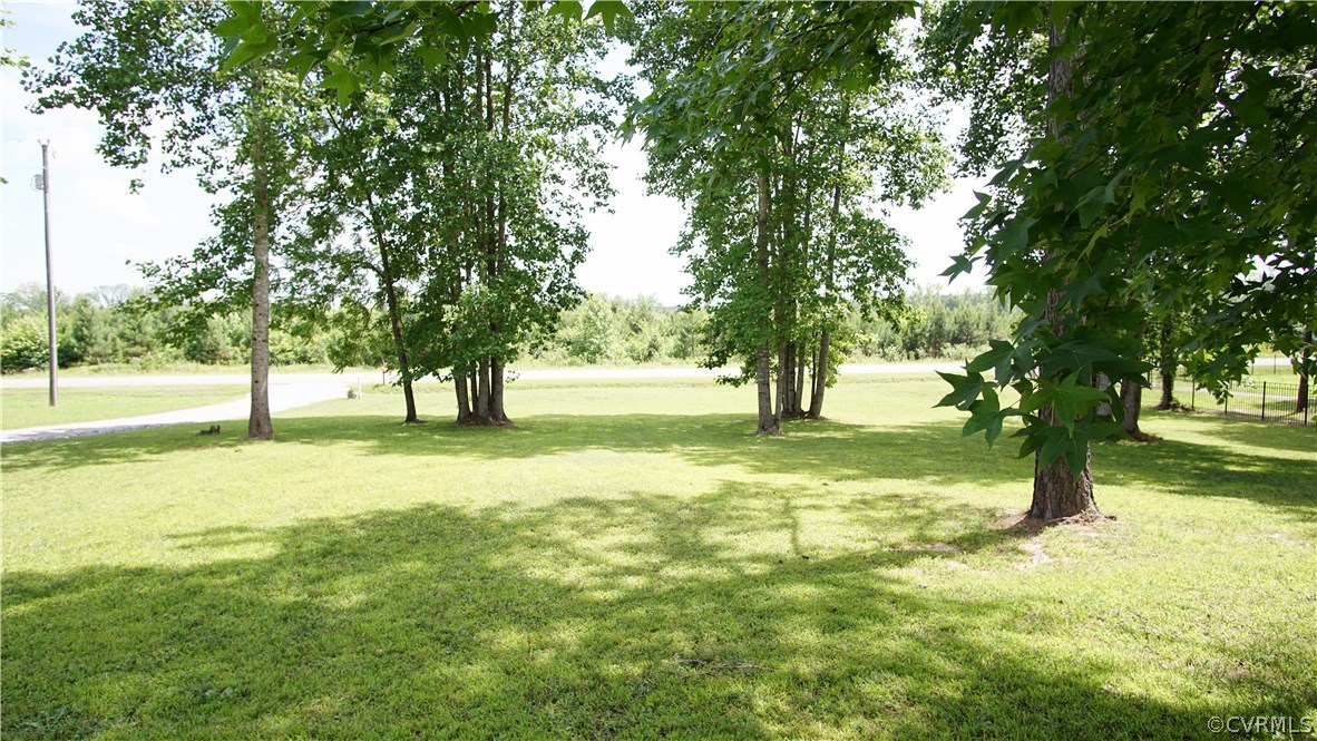 23347 Cabin Point Road Disputanta, VA 23842 - Photo 9 of 30 Gallery Image 9