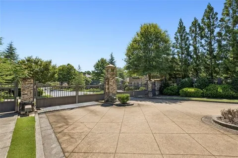 $1,695,000 | 1070 Stonegrove Lane, Roswell, GA 30075