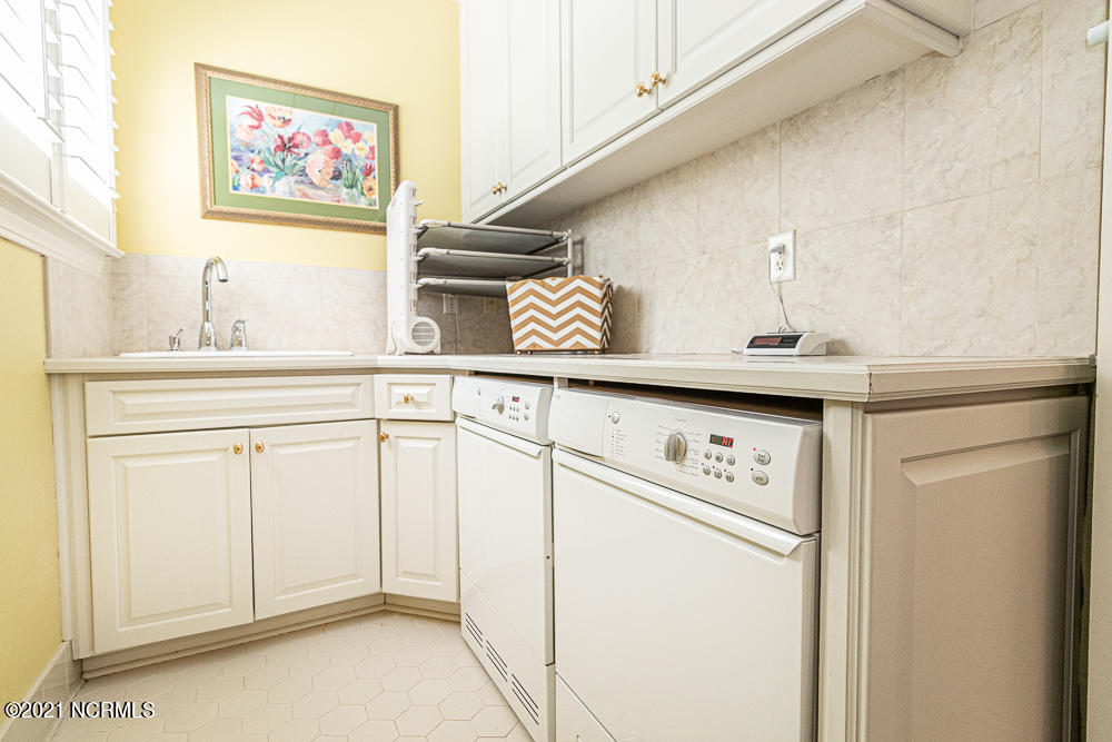 345 Old Coach Road Rocky Mount, NC 27804 - Photo 24 of 46 Laudry room