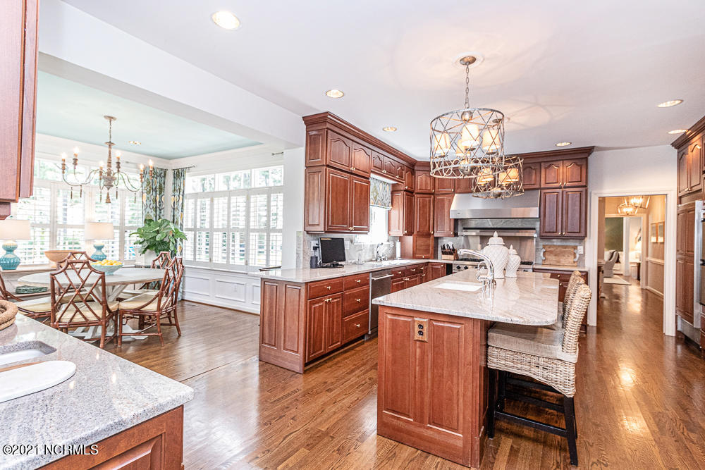 Gourmet kitchen