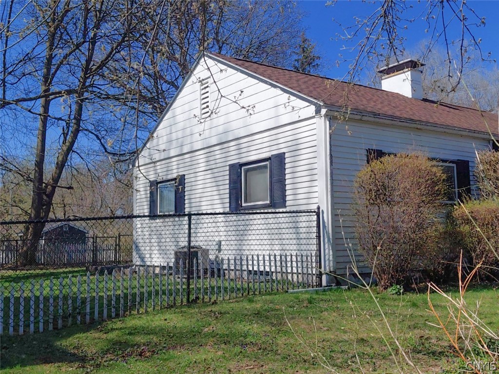 200 Ambergate Road Syracuse, NY 13214 - Photo 10 of 11