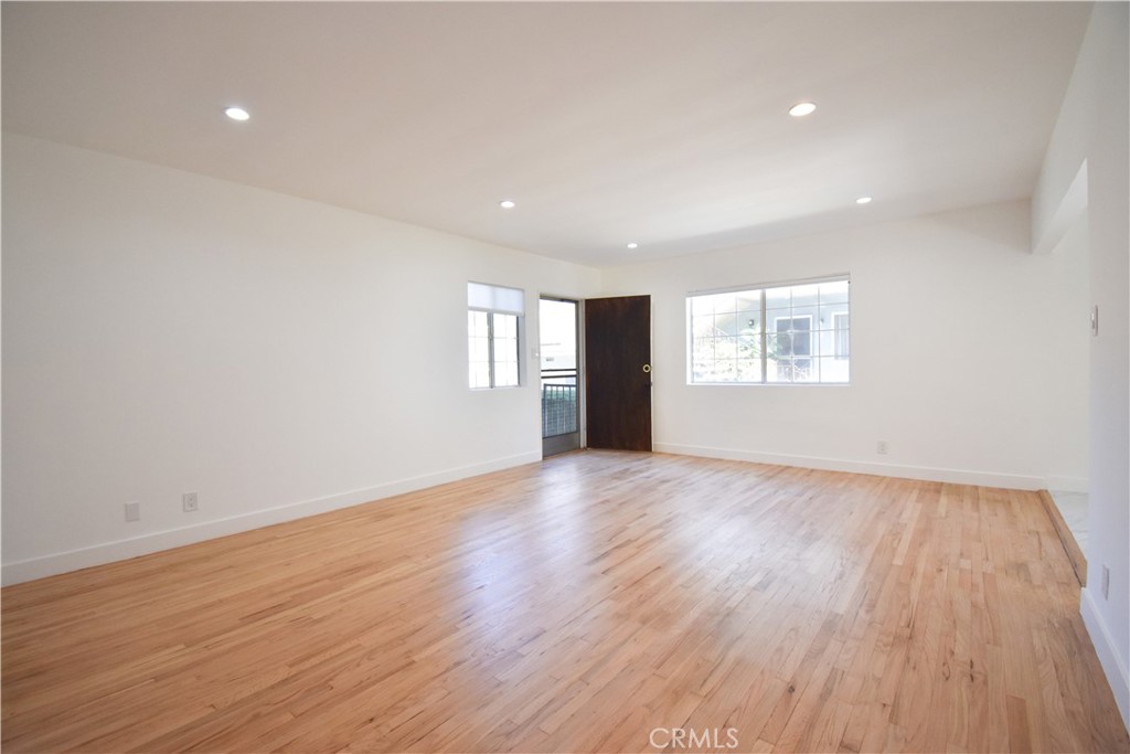 1570 North Verdugo Road, Unit B Glendale, CA 91208 - Photo 6 of 12