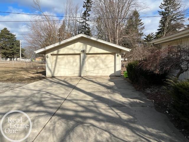 47950 Fairchild Road Macomb, MI 48042 - Photo 8 of 23 50102038-7.JPG