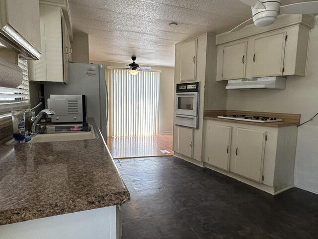 2400 West Midvalley Avenue, Unit R8 Visalia, CA 93277 - Photo 5 of 14