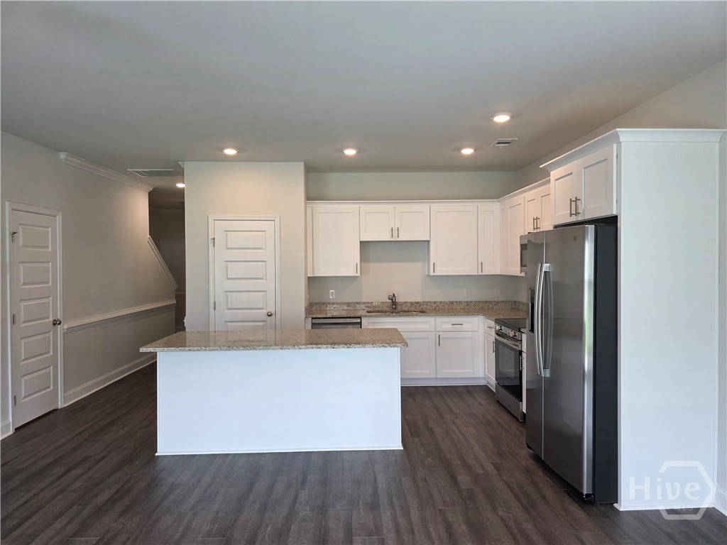 541 Gov Treutlen Circle Pooler, GA 31322 - Photo 7 of 27
