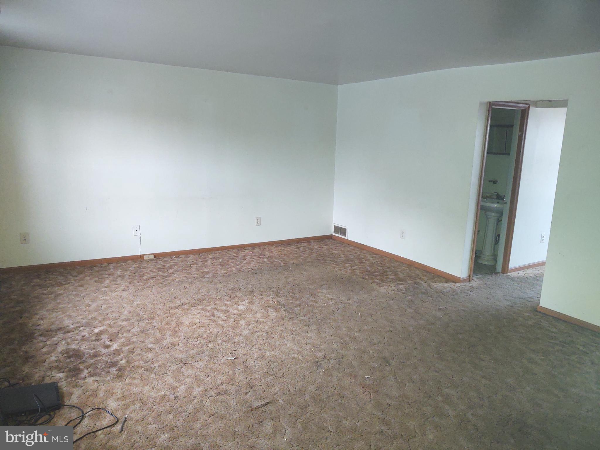 1643 Addison Road South District Heights, MD 20747 - Photo 2 of 14 Living Room