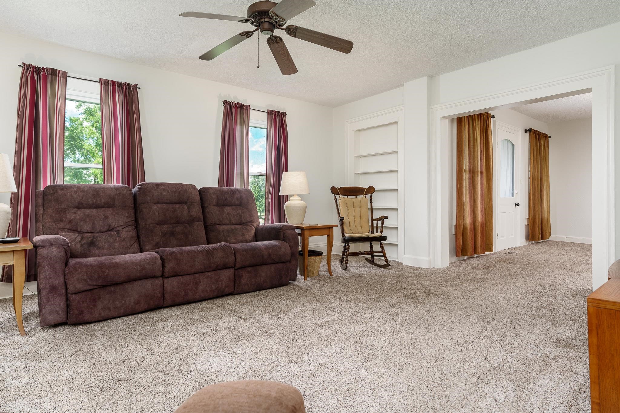 8321 Blomberg Road Cherry Valley, IL 61016 - Photo 9 of 65