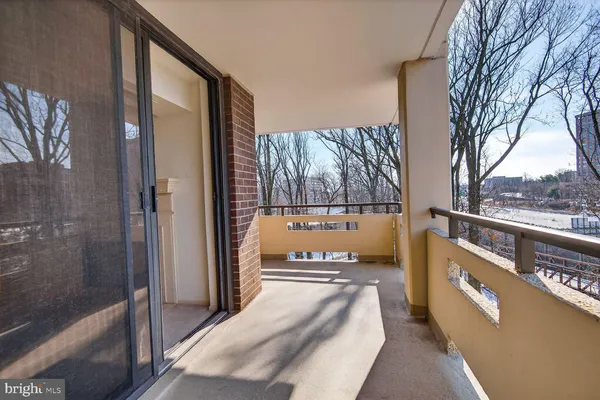 $2,250 | 1808 Old Meadow Road, Unit 1105, McLean, VA 22102