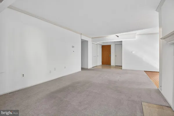 $2,250 | 1808 Old Meadow Road, Unit 1105, McLean, VA 22102