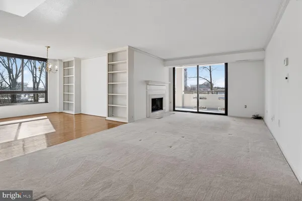 $2,250 | 1808 Old Meadow Road, Unit 1105, McLean, VA 22102