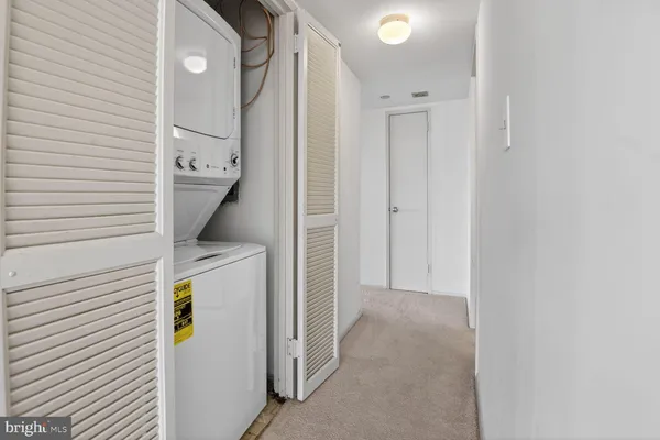 $2,250 | 1808 Old Meadow Road, Unit 1105, McLean, VA 22102