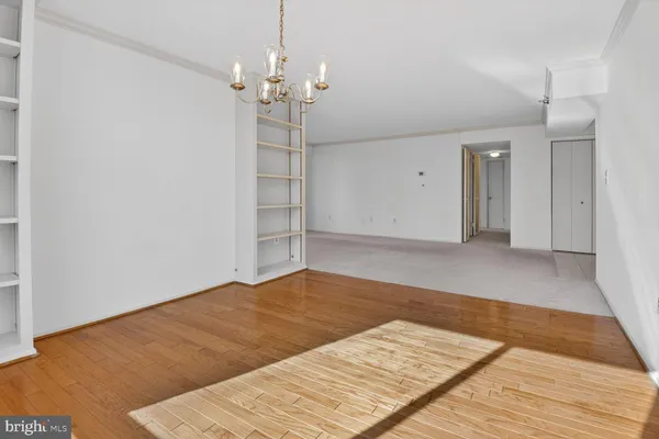 $2,250 | 1808 Old Meadow Road, Unit 1105, McLean, VA 22102