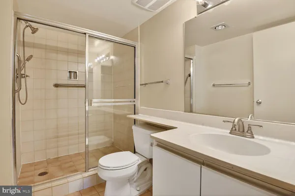 $2,250 | 1808 Old Meadow Road, Unit 1105, McLean, VA 22102