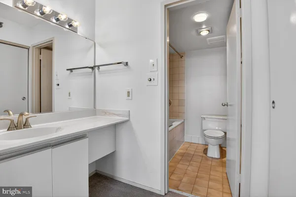 $2,250 | 1808 Old Meadow Road, Unit 1105, McLean, VA 22102