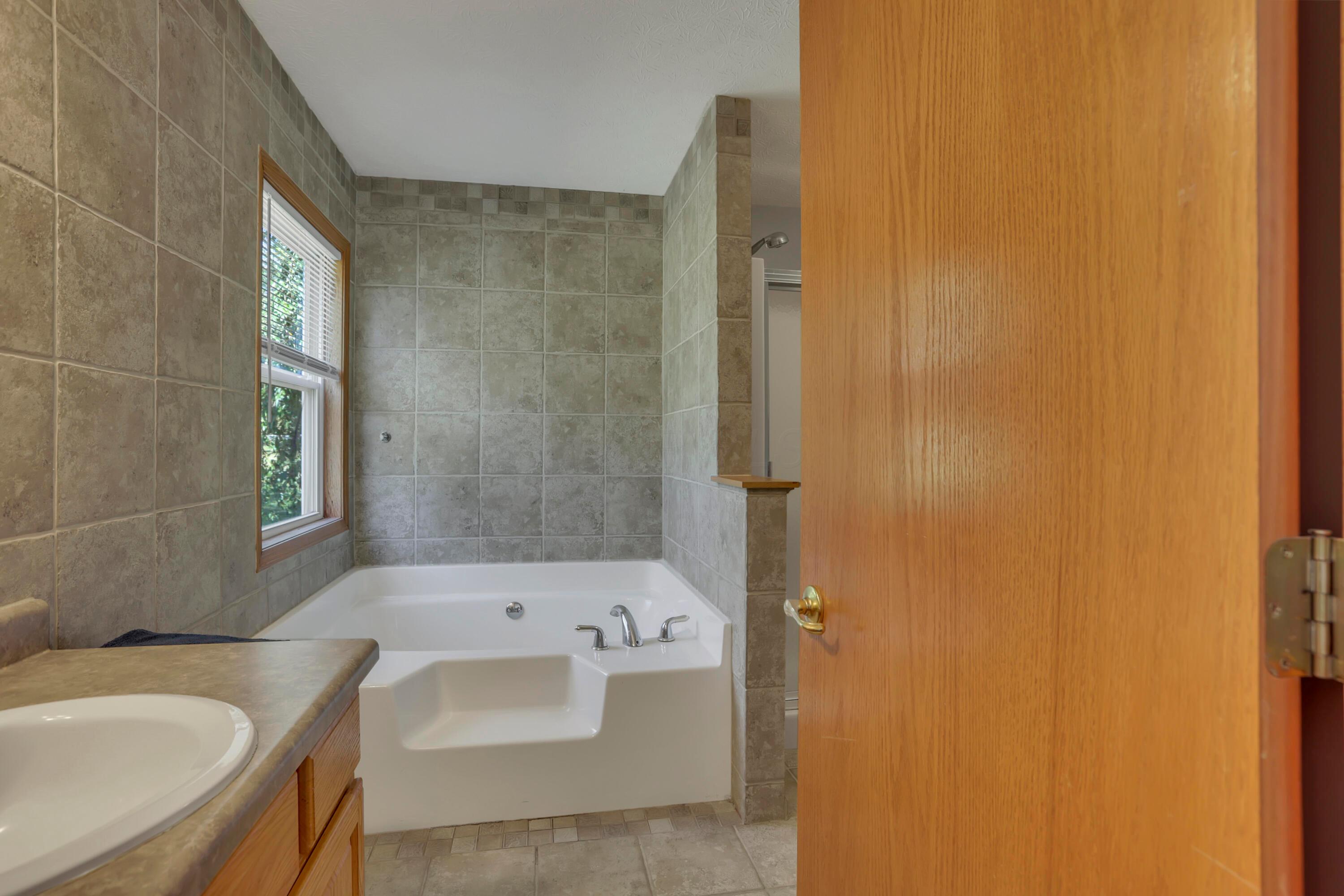 6335 Cimarron Road Mount Perry, OH 43760 - Photo 28 of 60 Ensuite Bath