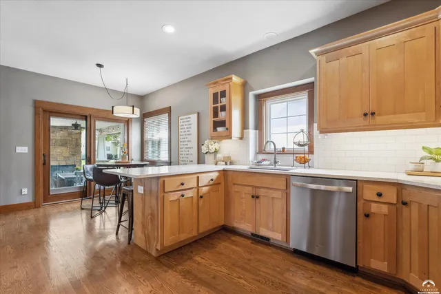 $449,900 | 408 Vine Drive, Lawrence, KS 66049