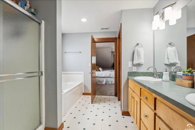 $449,900 | 408 Vine Drive, Lawrence, KS 66049