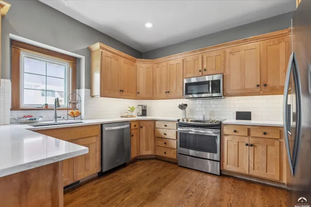 $449,900 | 408 Vine Drive, Lawrence, KS 66049