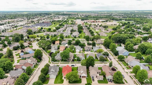 $449,900 | 408 Vine Drive, Lawrence, KS 66049