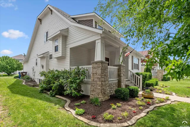 $449,900 | 408 Vine Drive, Lawrence, KS 66049