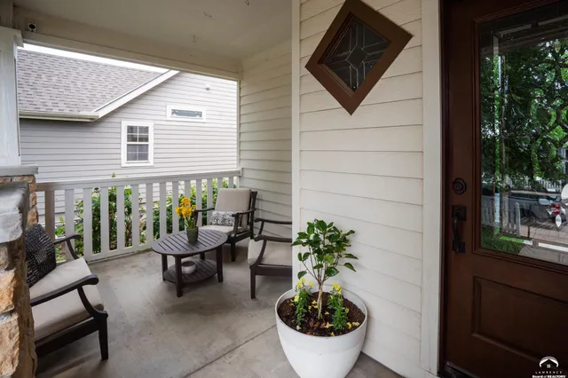 $449,900 | 408 Vine Drive, Lawrence, KS 66049