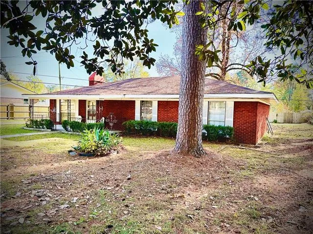 $199,900 | 109 Murrell Lane, Ball, LA 71405