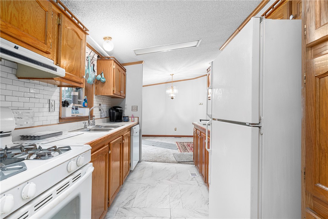 17 Liena Rose Way Coventry, RI 02816 - Photo 22 of 28