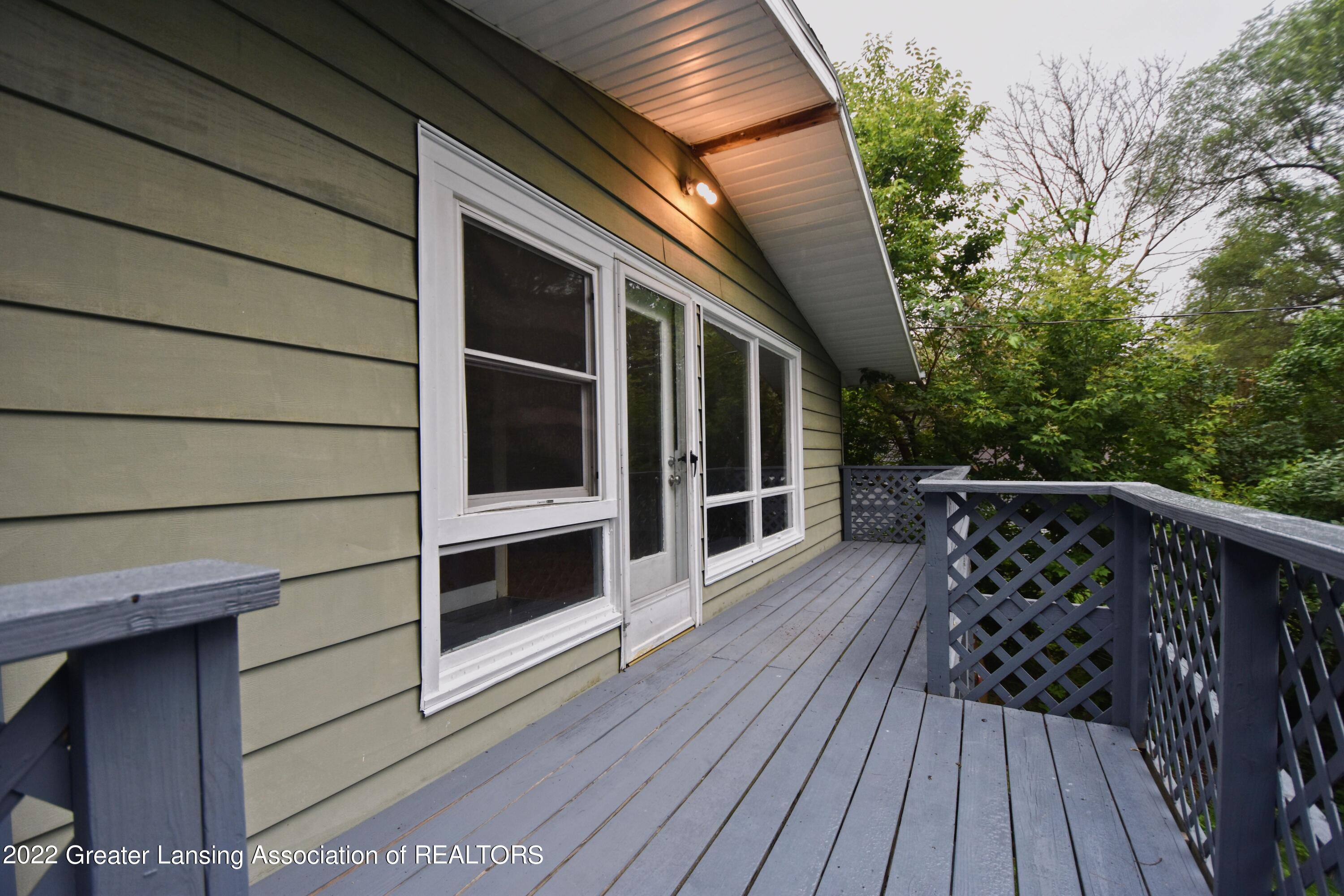1230 West Jolly Road Lansing, MI 48910 - Photo 29 of 36 28