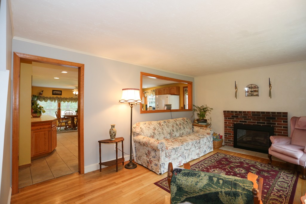 55 Priest Street Hudson, MA 01749 - Photo 14 of 24