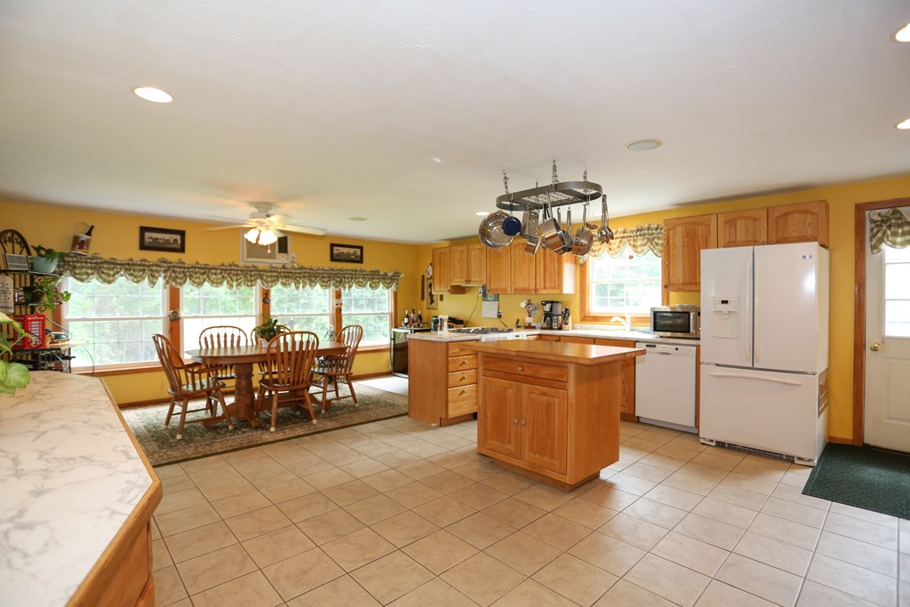 55 Priest Street Hudson, MA 01749 - Photo 4 of 24