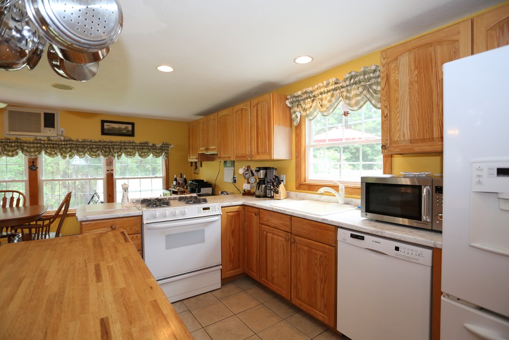55 Priest Street Hudson, MA 01749 - Photo 6 of 24