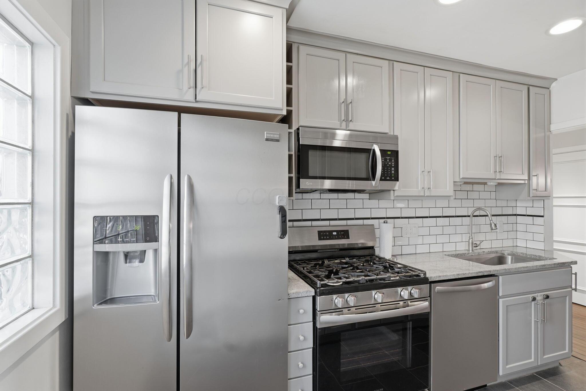 52 North Ardmore Road Columbus, OH 43209 - Photo 23 of 61 Kitchen v4