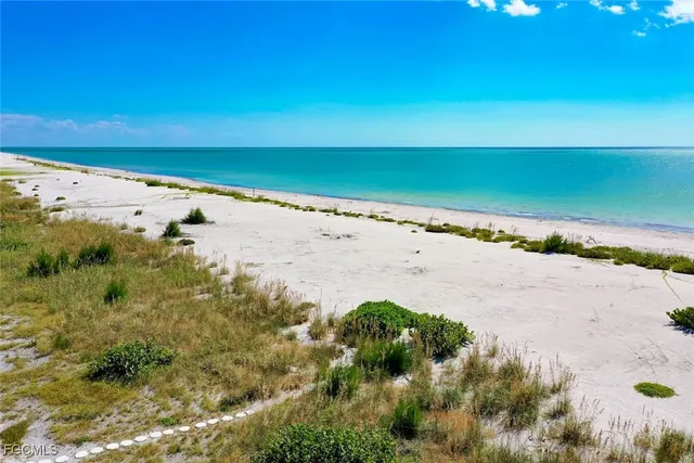 $10,895,000 | 4717 Rue Belle Mer, Sanibel, FL 33957