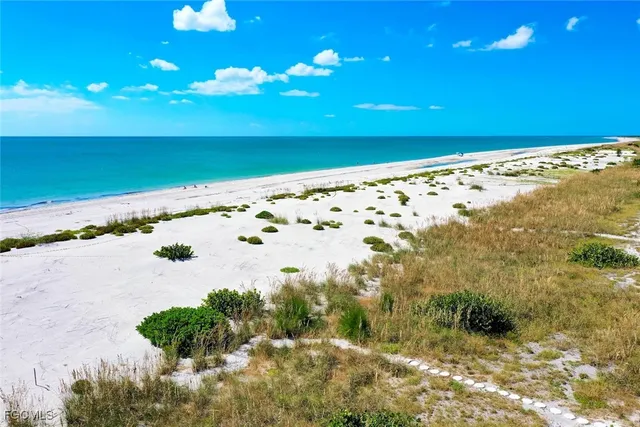 $10,895,000 | 4717 Rue Belle Mer, Sanibel, FL 33957